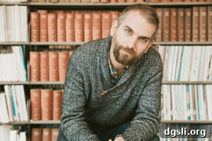 College Essay Guy Ethan Sawyer: Helping Students Stand Out 4 headshotethan